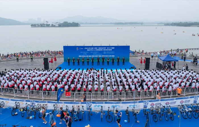 世俱杯官网-曝vivo Y400 Pro＋将配备90W手机充电器 电池超8K？